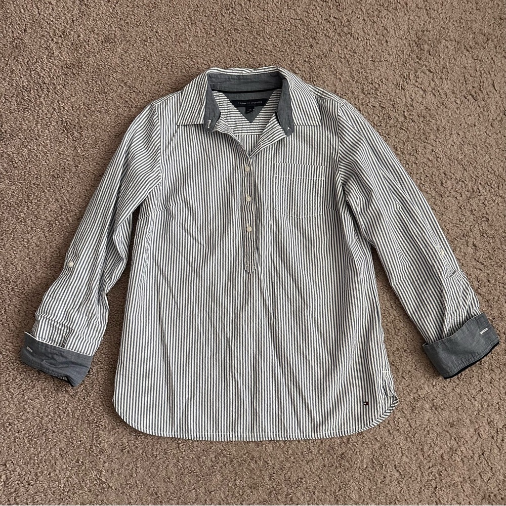 Tommy Hilfiger Seersucker 1/2 Button Shirt Womens S/P